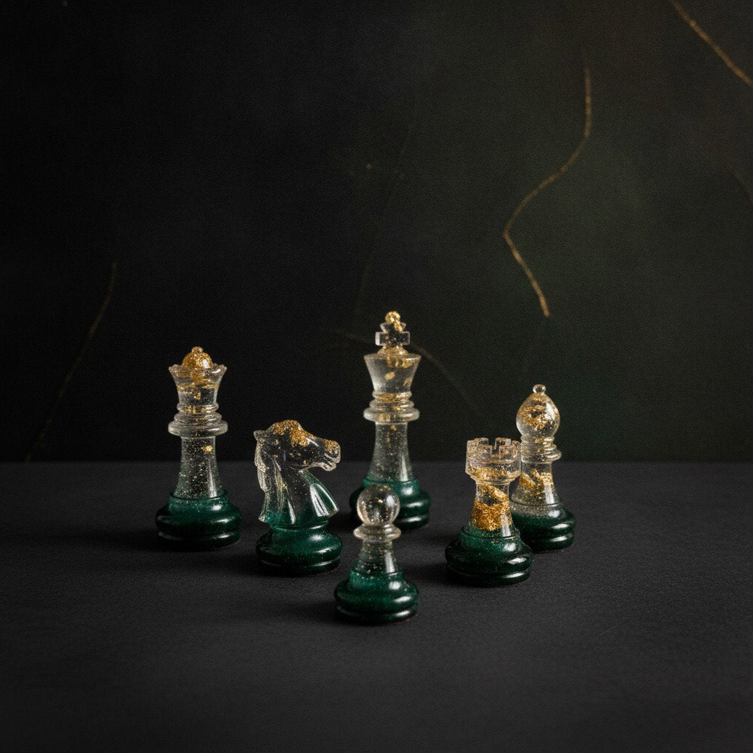 LUXURY GREEN GOLD CHESS SET