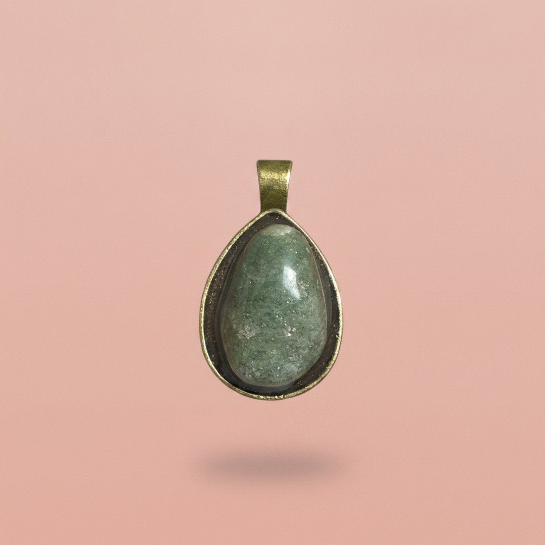 TEARDROP SHAPED AVENTURINE Necklace