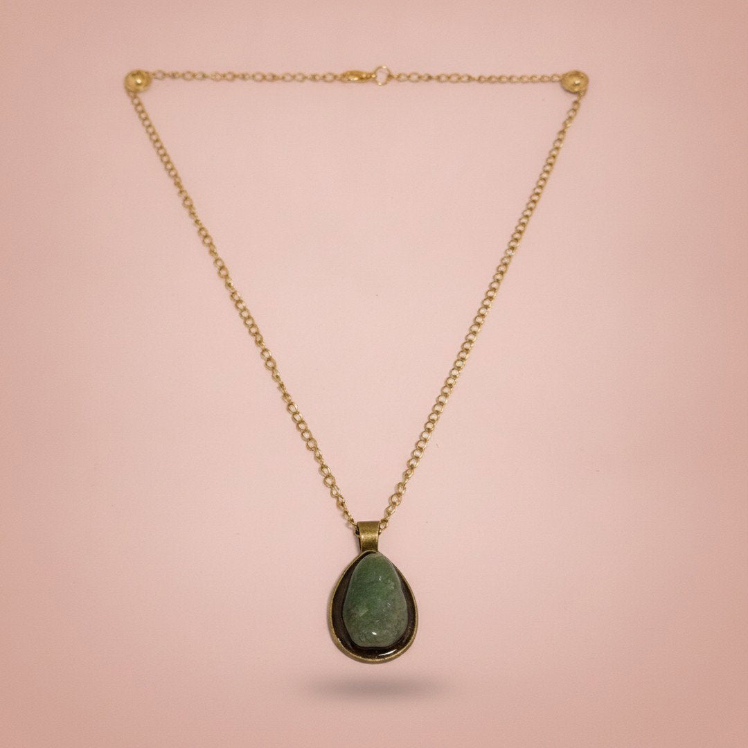 TEARDROP SHAPED AVENTURINE Necklace