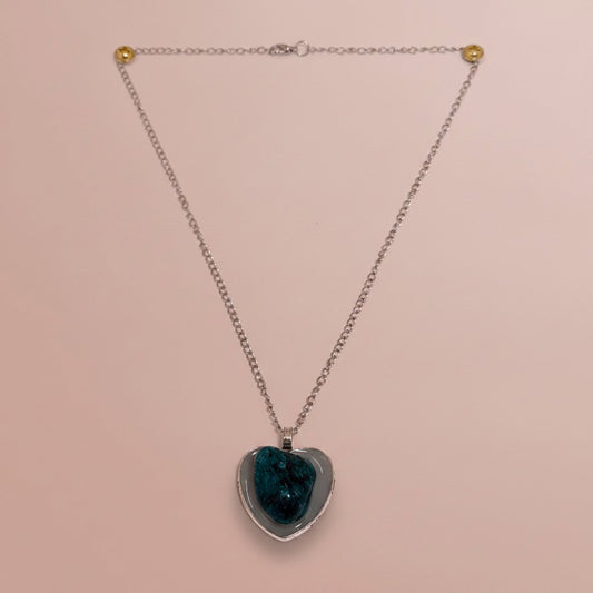 HEART SHAPED RAINBOW QUARTZ Necklace (BLUE-GREEN)