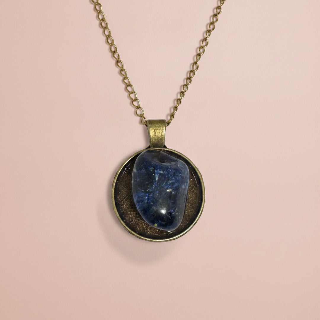 ROUND SHAPED RAINBOW QUARTZ Necklace